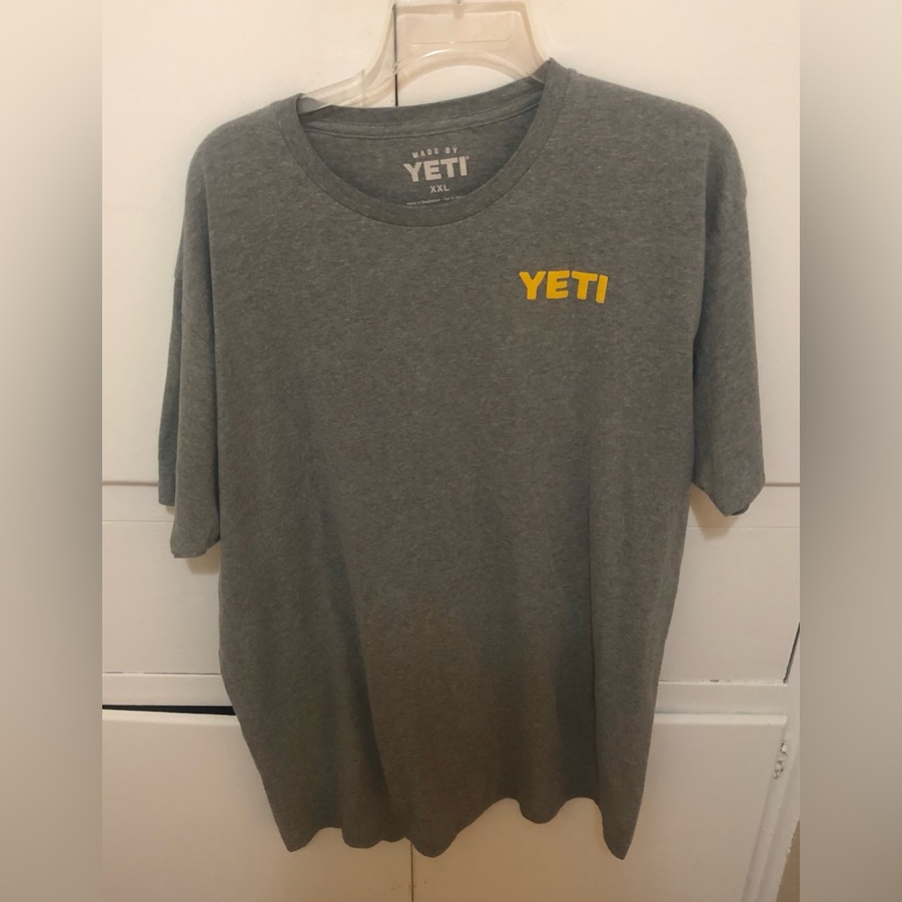 YETI Gray T-Shirt for Men size 2XL
